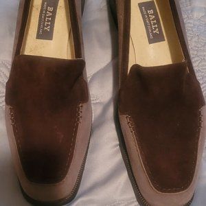 Bally two-toned suede women's loafers worn once 8.5